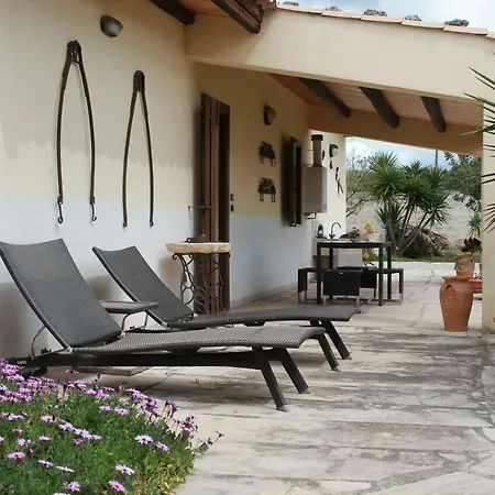 Couette-café Il Gelso Nero 3*